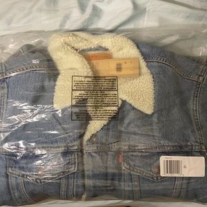 Levi’s Sherpa Trucker Jacket XL